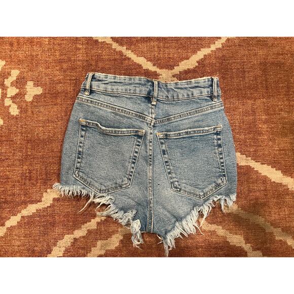 Women’s Zara Cut Off Daisy Duke Denim Shorts Hot Pants 0 - Picture 3 of 5
